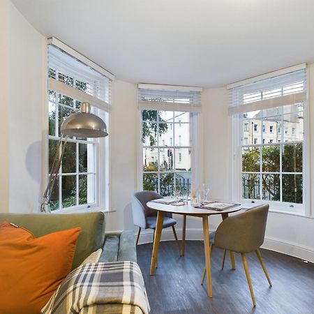 The Grove King Bed Wi-Fi Ev Charger Apartment Cheltenham Exterior foto
