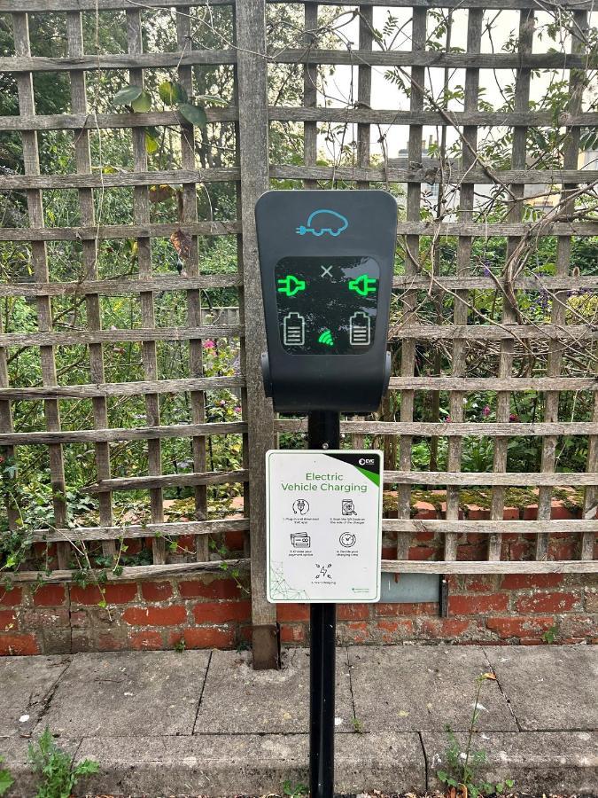 The Grove King Bed Wi-Fi Ev Charger Apartment Cheltenham Exterior foto
